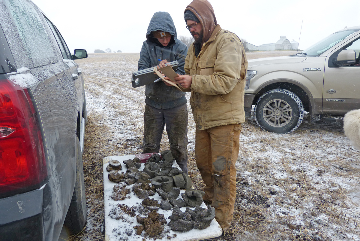 IGS’ soil scientist Matthew Streeter and hydrogeologist Sophie Pierce describe soil and take samples for later analysis