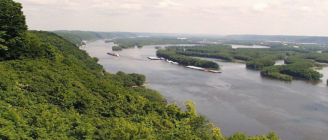 Photo of the Mississippi River Valley