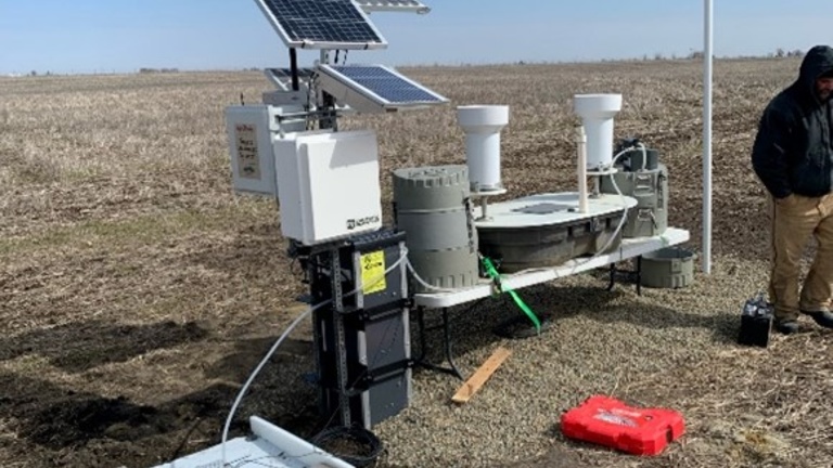 Water measurement and sampling equipment